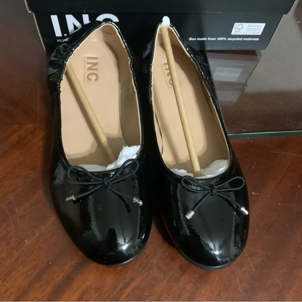 BNIB Girl’s INC Bella Patent Flats